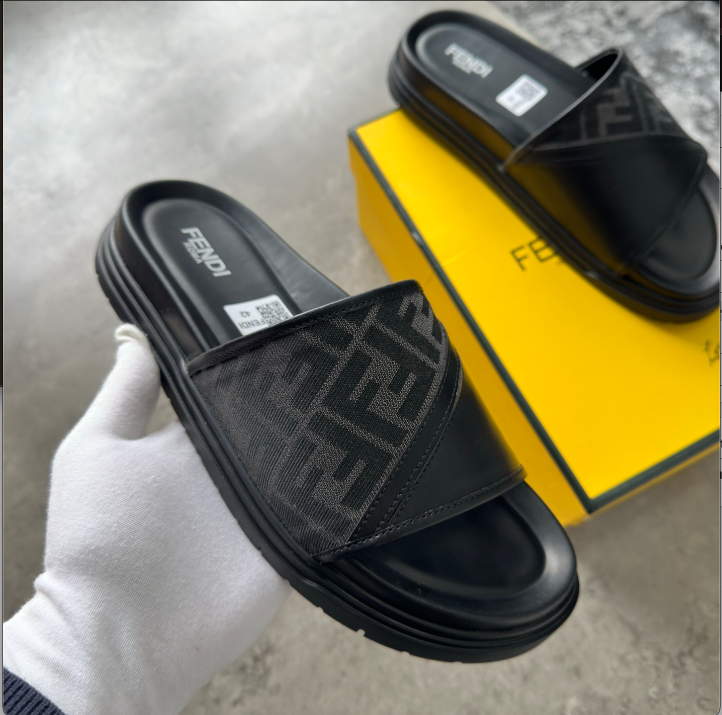 FDI DIAGONAL SLIDERS - BLACK