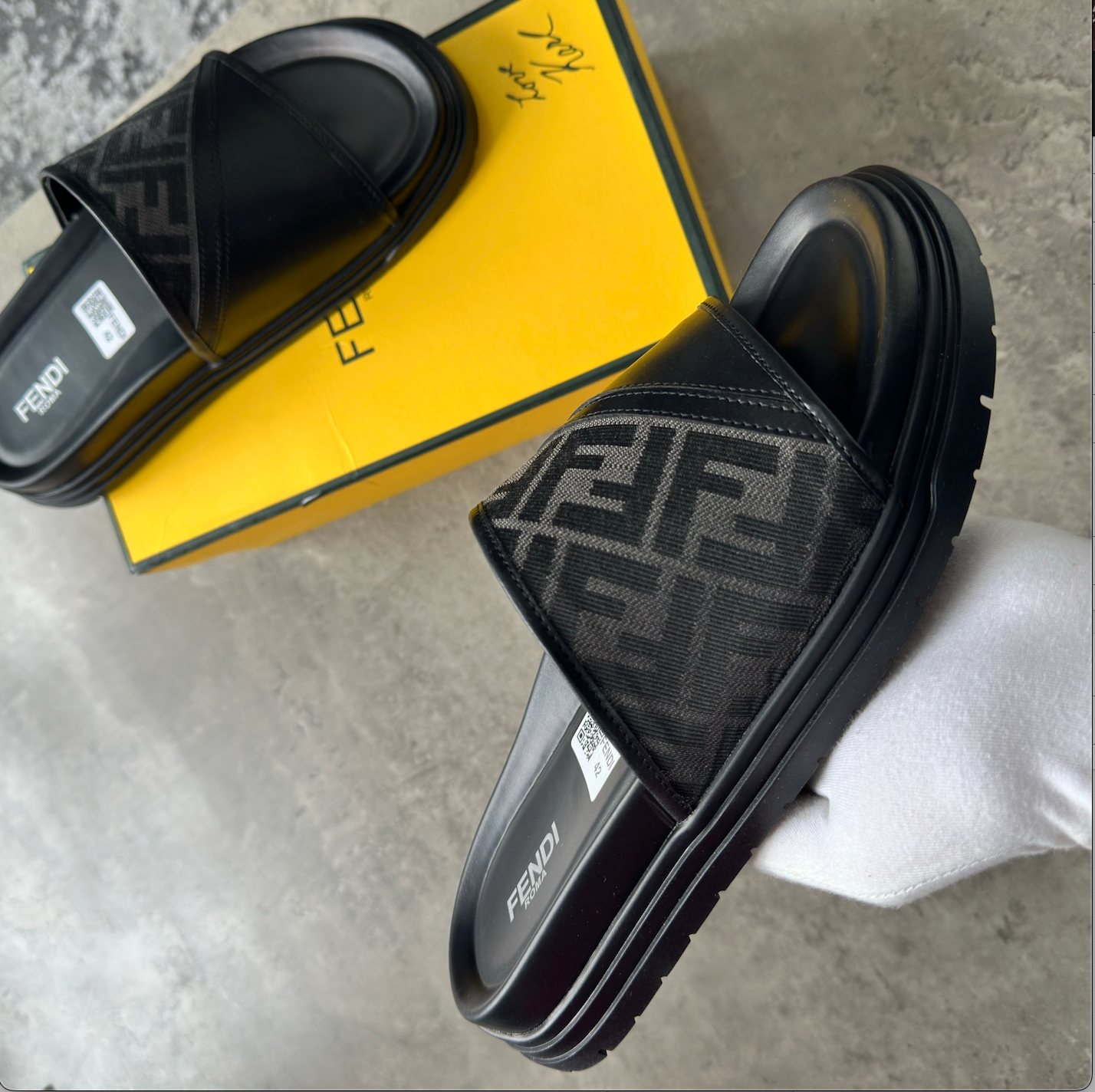 FDI DIAGONAL SLIDERS - BLACK