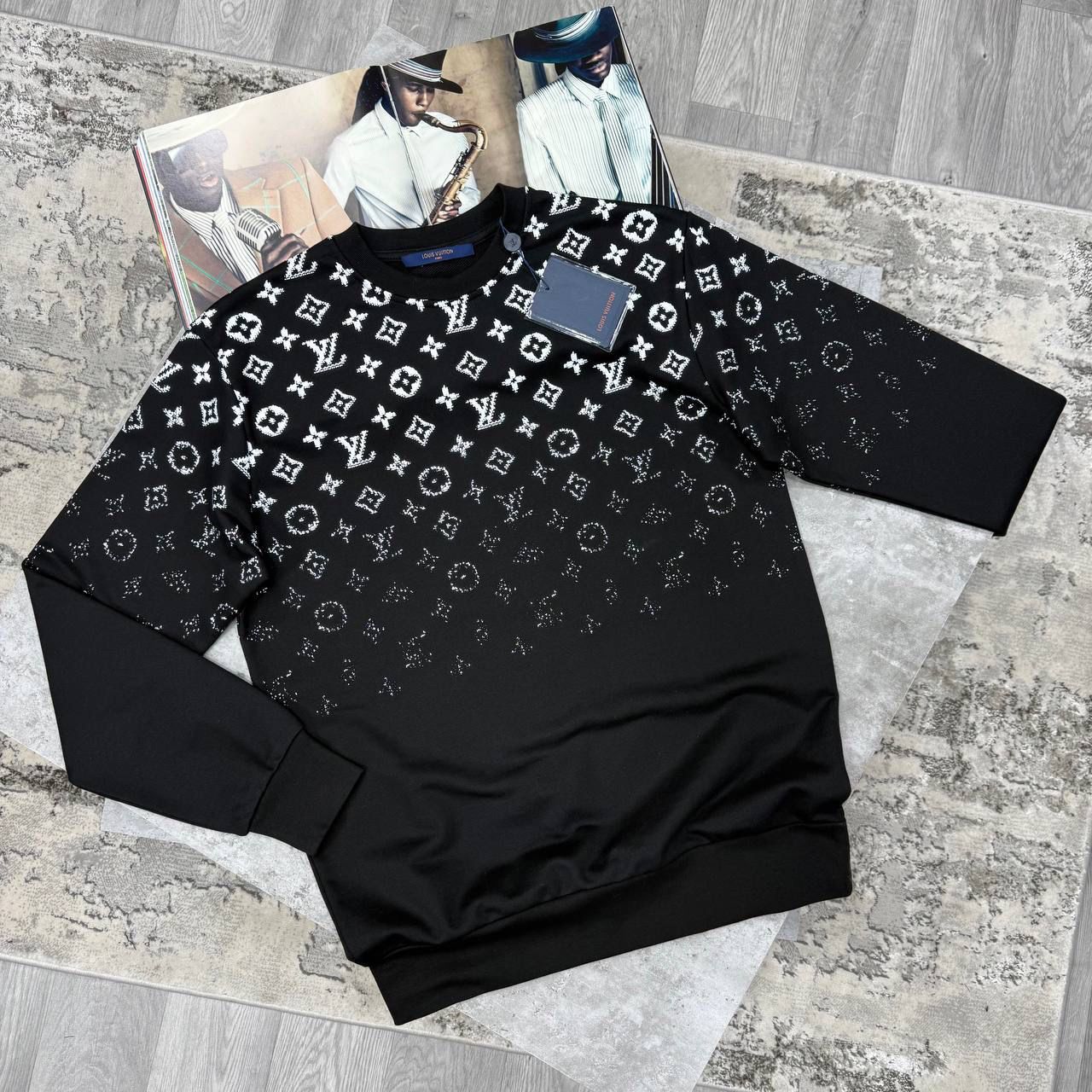 LVE GRADIENT CREWNECK JUMPERS - BLACK