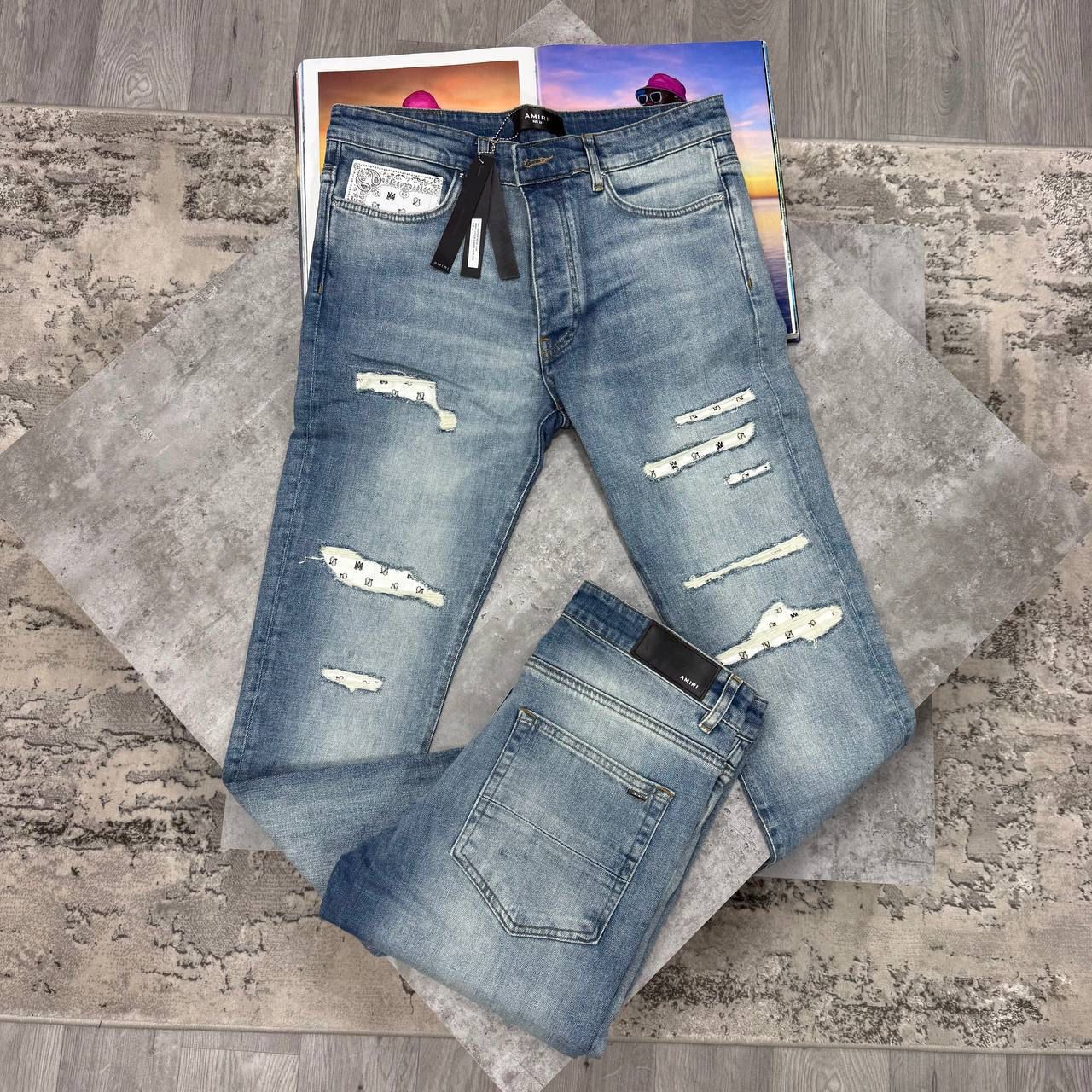 AMR VARSITY RIPPED JEANS - LIGHT BLUE