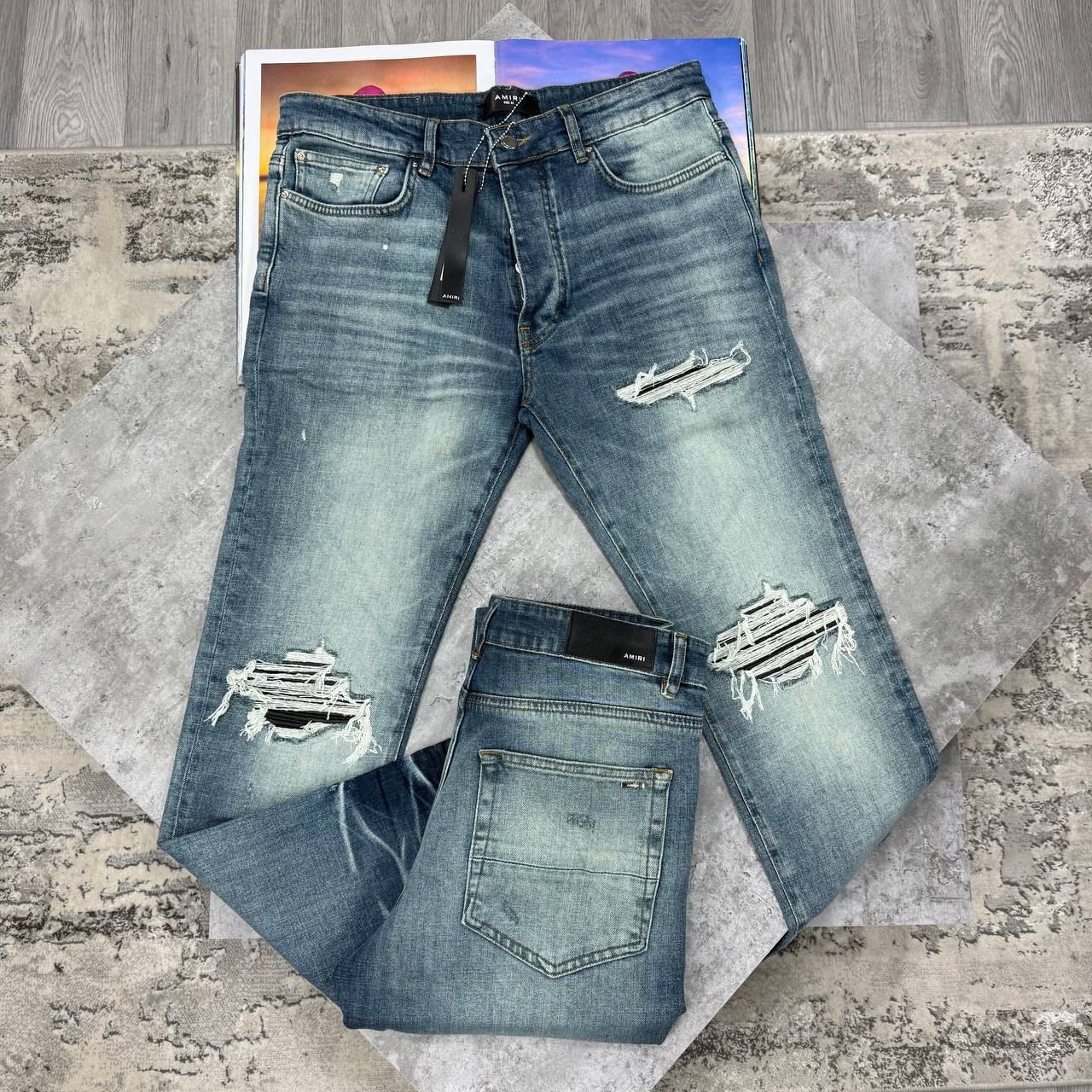 AMR DISTRESSED JEANS - LIGHT BLUE