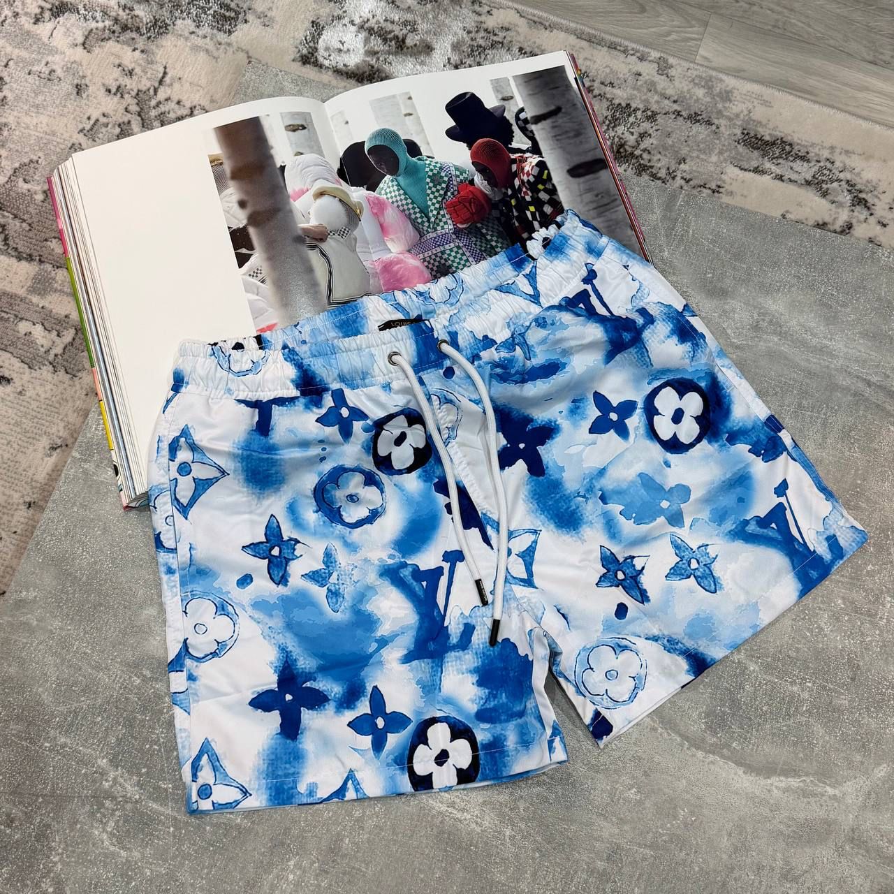 LVE MONOGRAM SWIM SHORTS - BLUE / WHITE