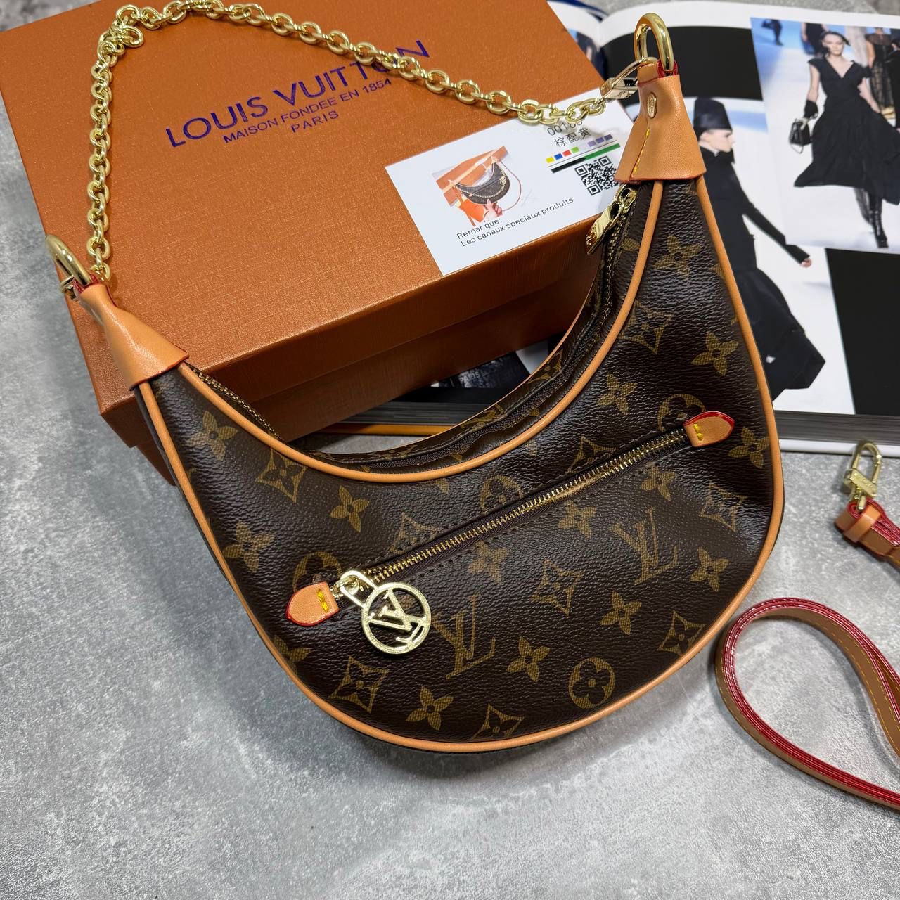 LVE LOOP HANDBAG - BROWN