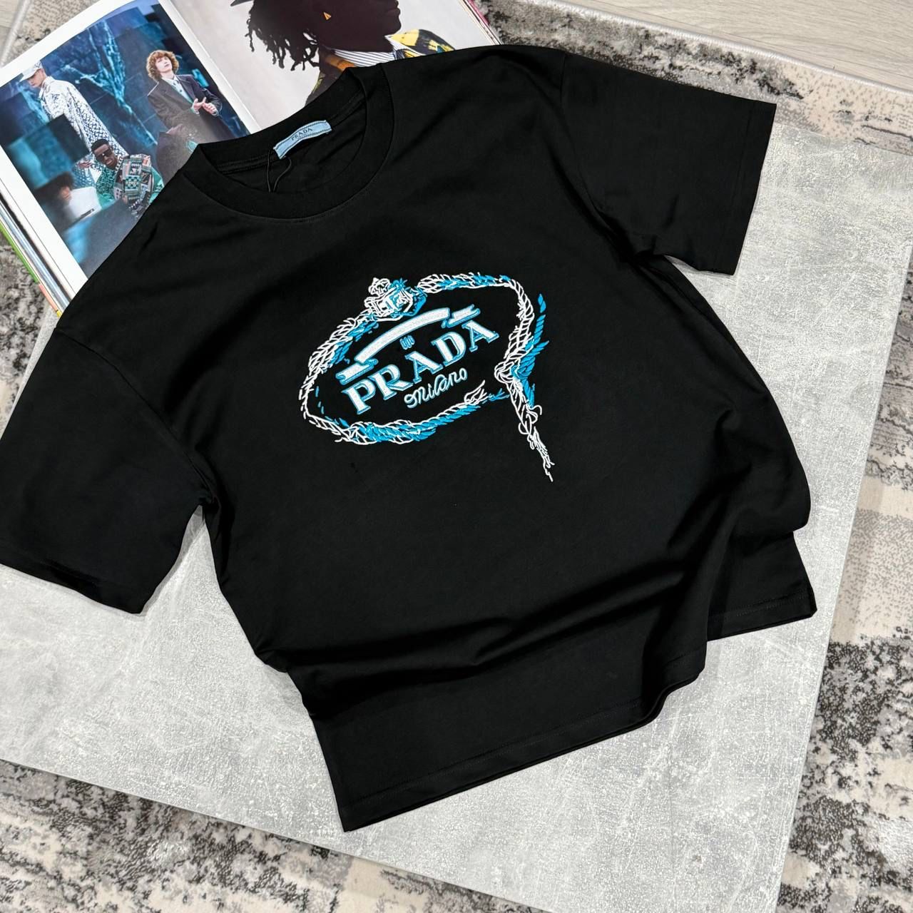 PDA LOGO TSHIRT - BLACK