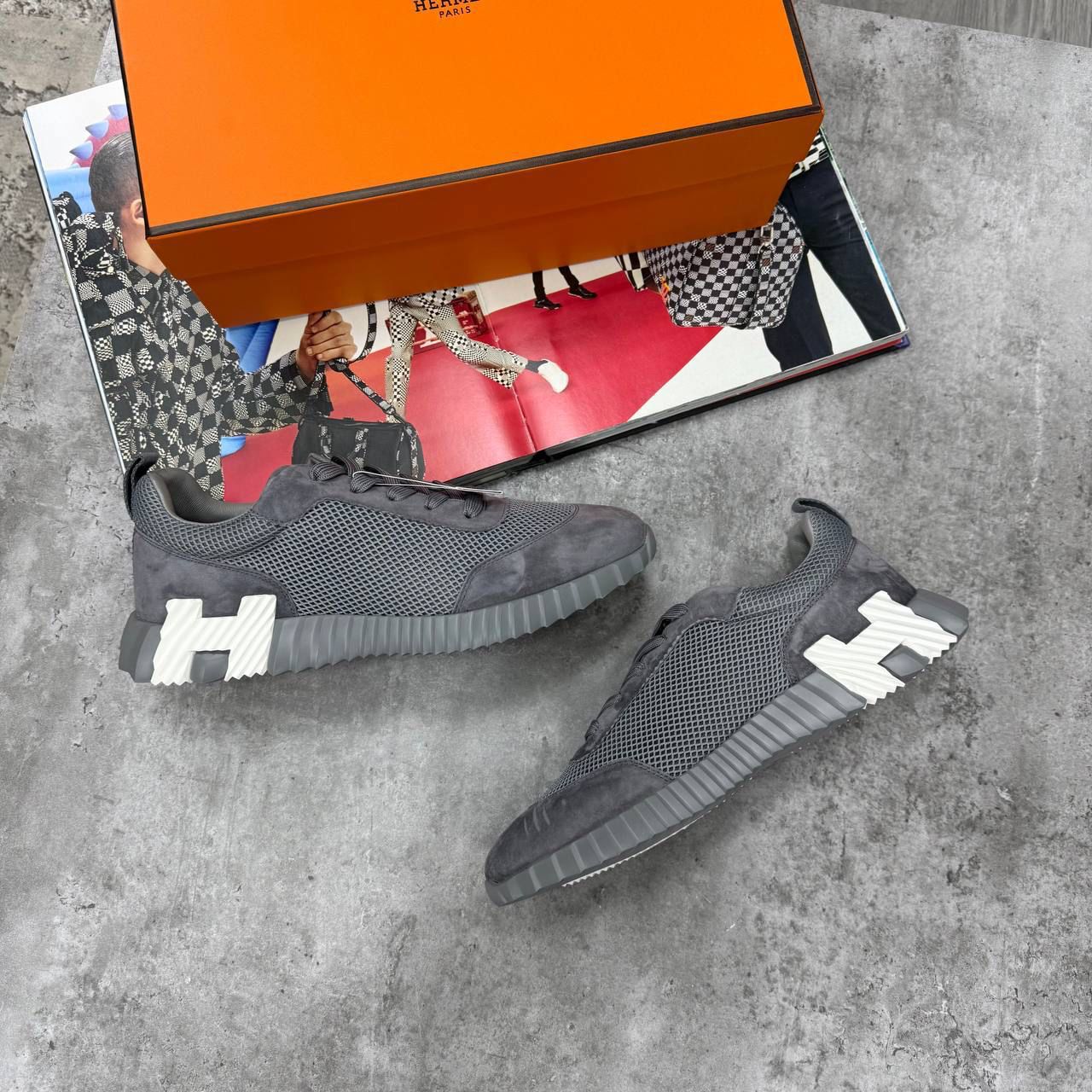 H BOUNCING TRAINER - GREY
