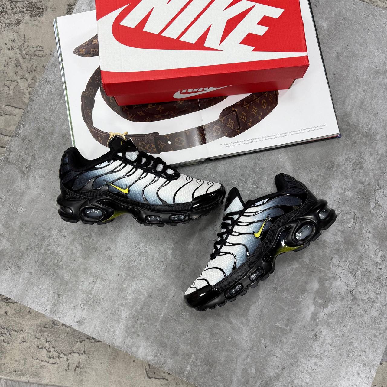 NI TN TRAINERS - BLACK/GRAY/YELLOW