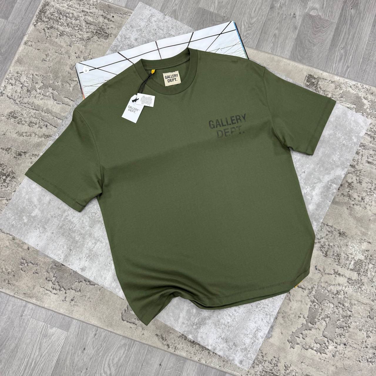 GD SOUVENIR TSHIRT - OLIVE GREEN