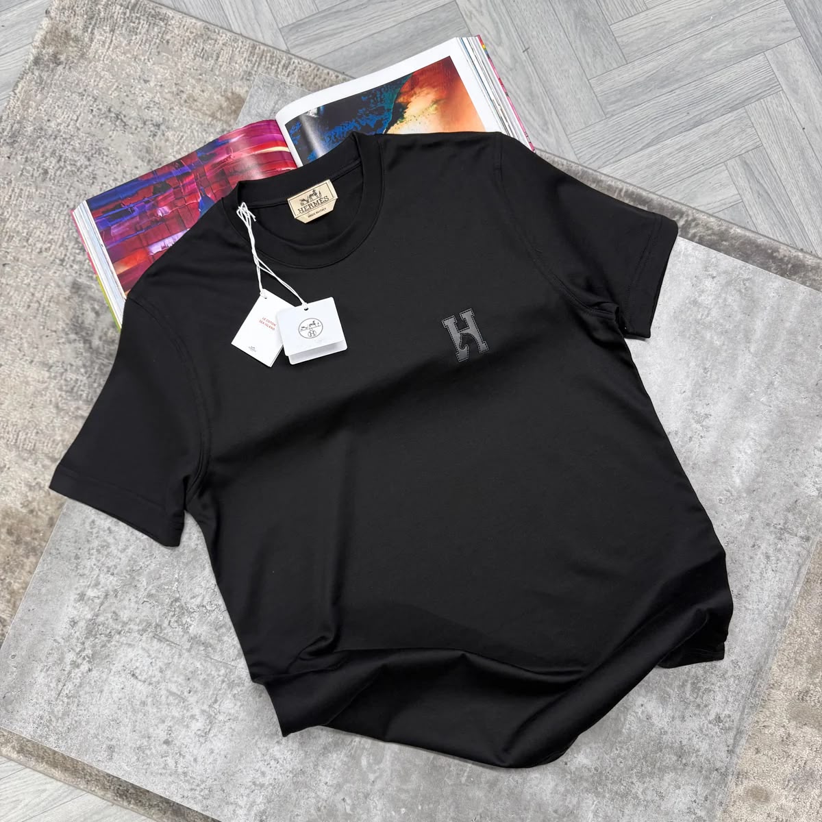 H LOGO TSHIRT - BLACK