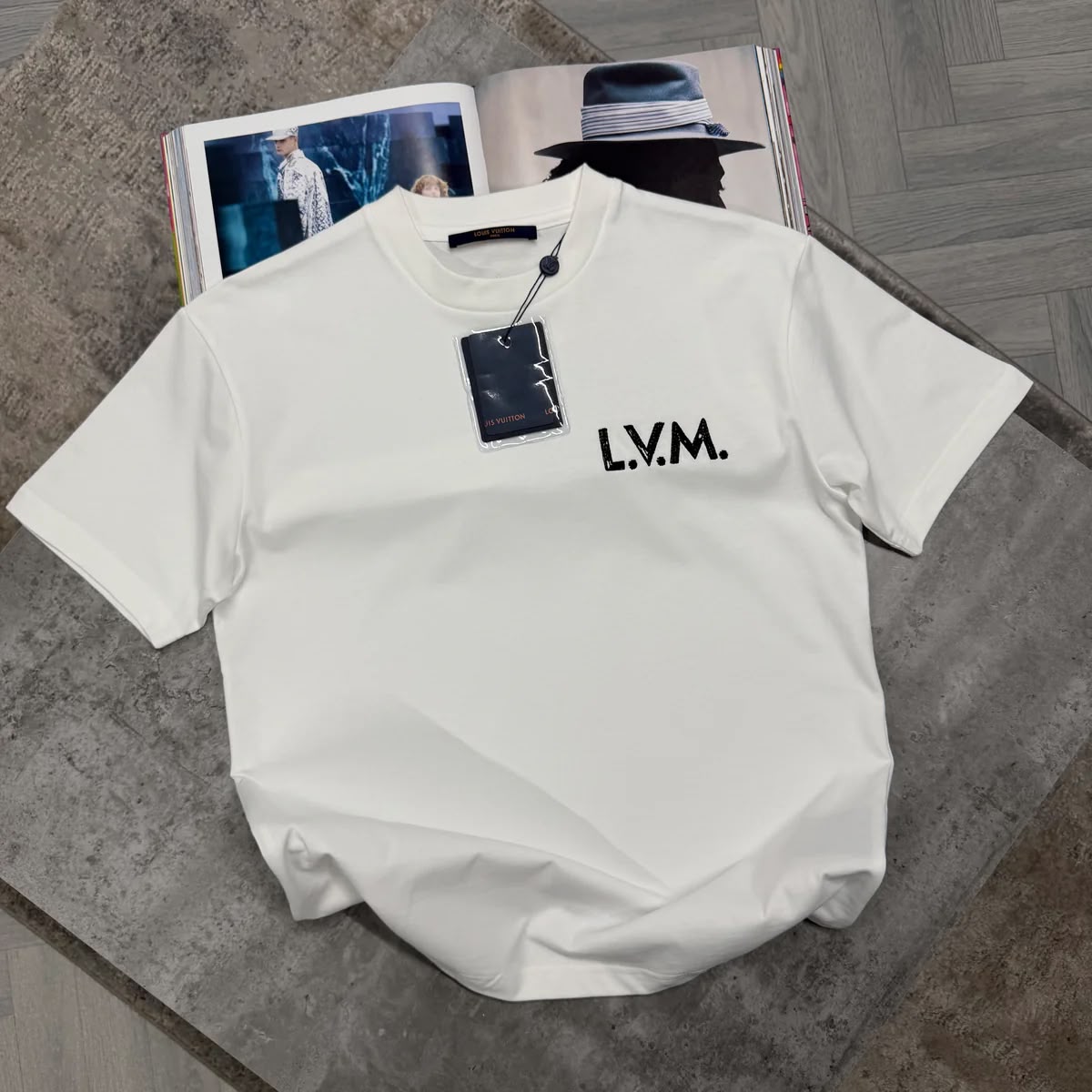 LVE LVM TSHIRT - WHITE