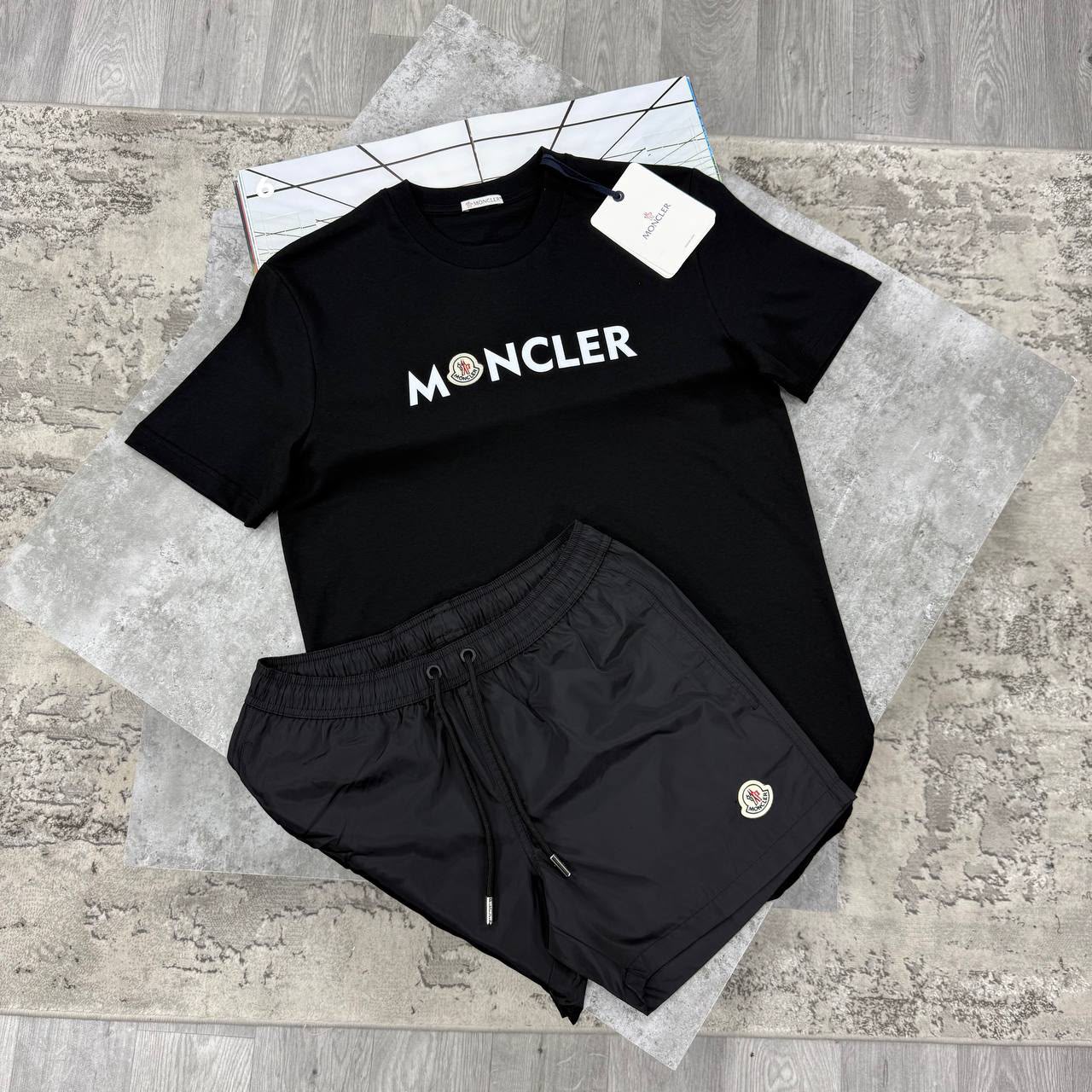 MNCLR FLOCKED LOGO T SHIRT - BLACK