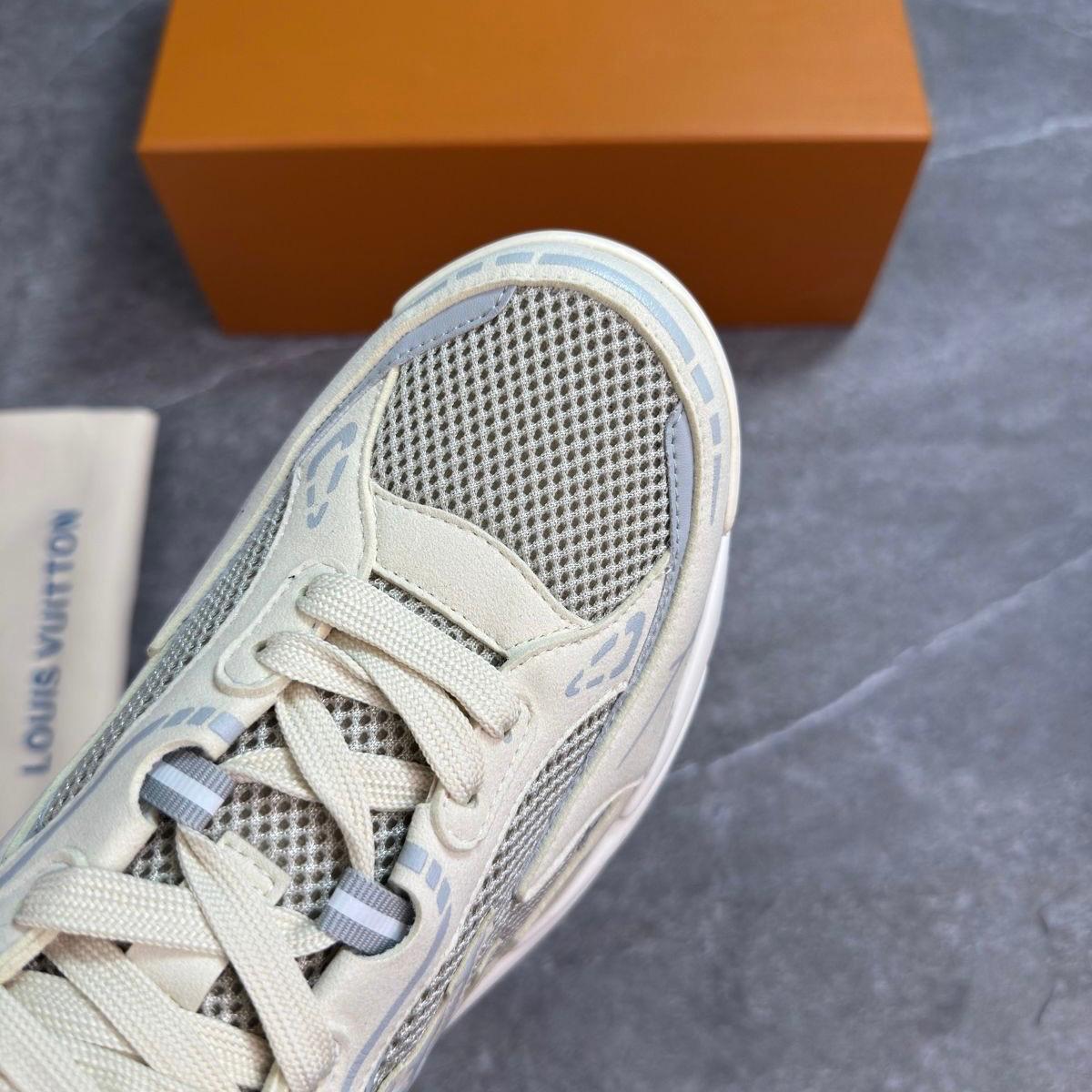 LVE TACTIC TRAINER - BEIGE / WHITE