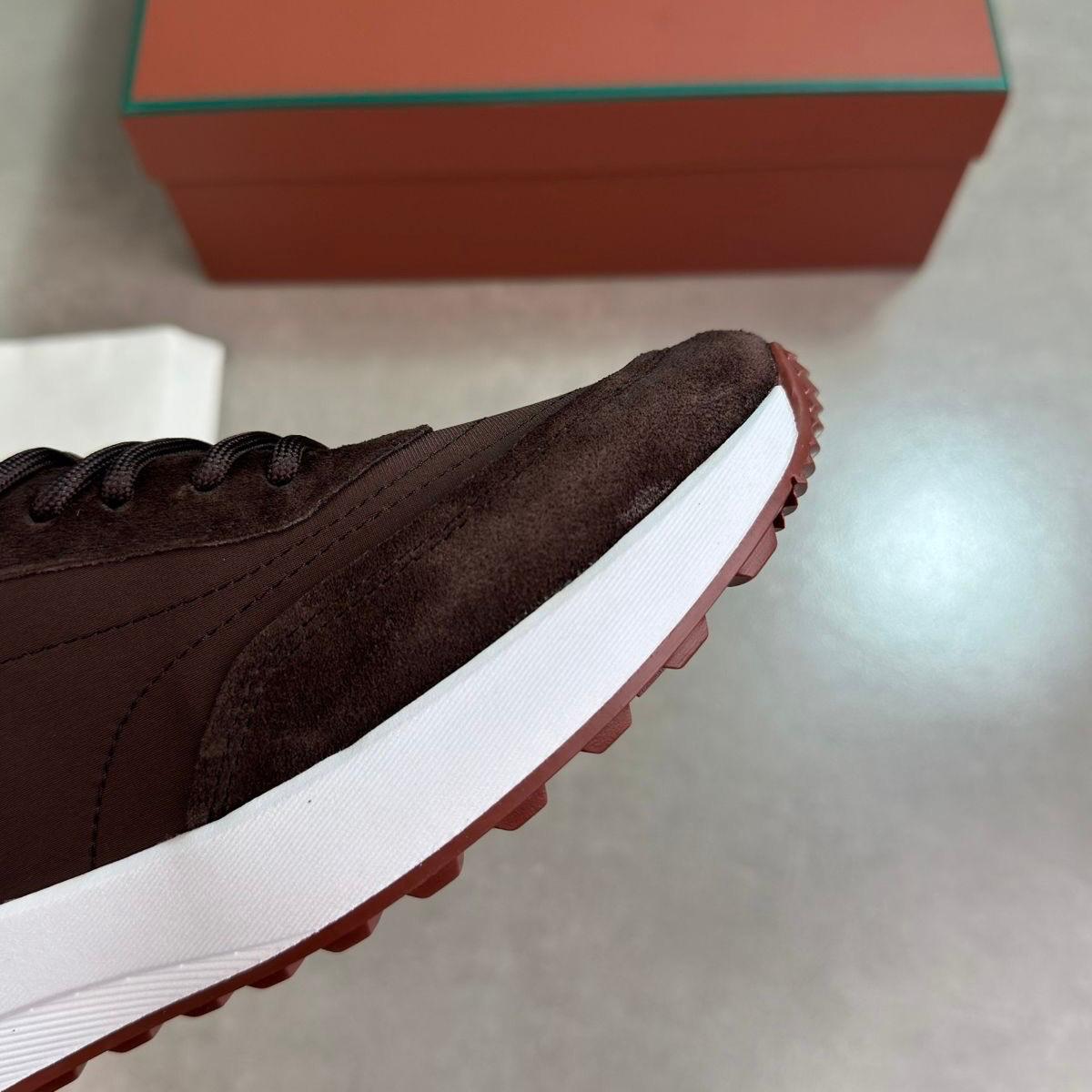 LORO SUEDE TRAINER - BROWN