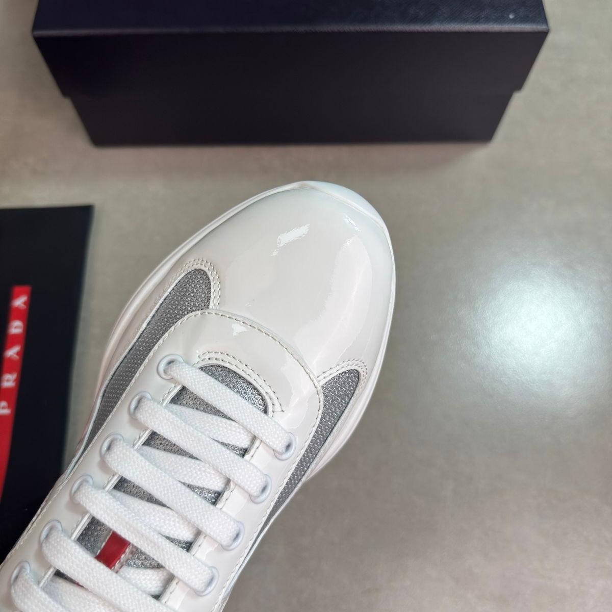 PDA TRAINER - WHITE