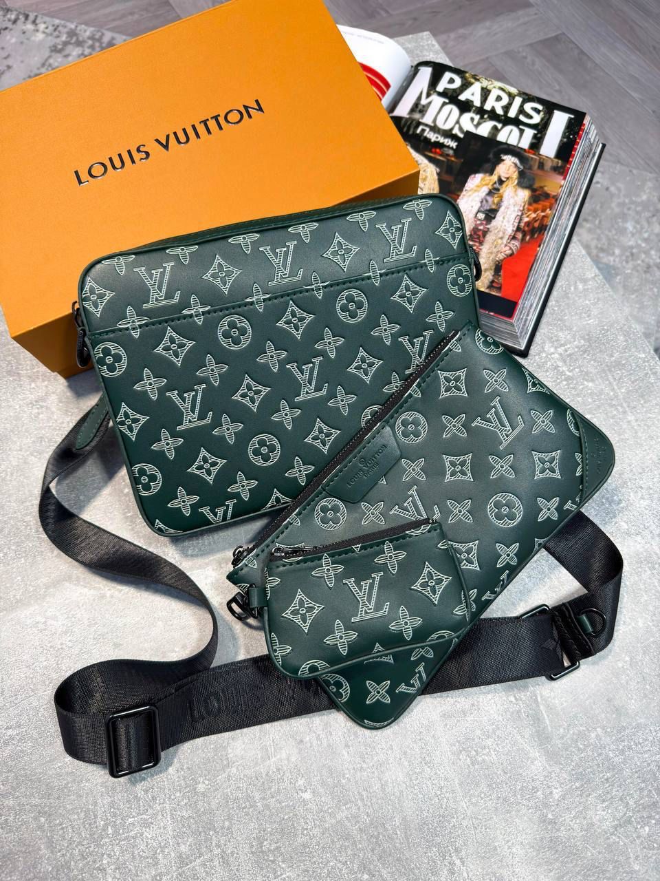 LVE MESSENGER BAG - GREEN