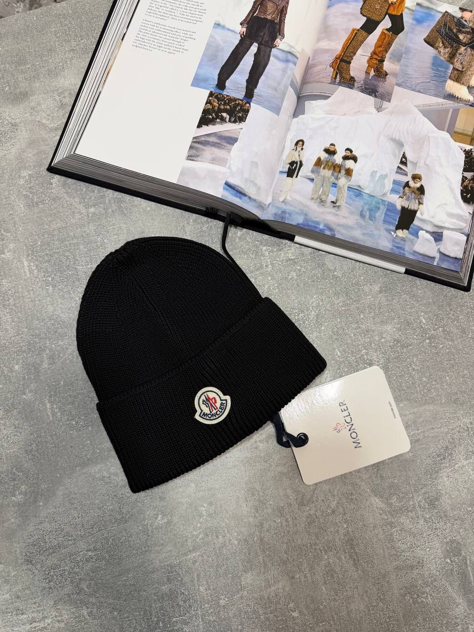 MNCLR BEANIE - BLACK