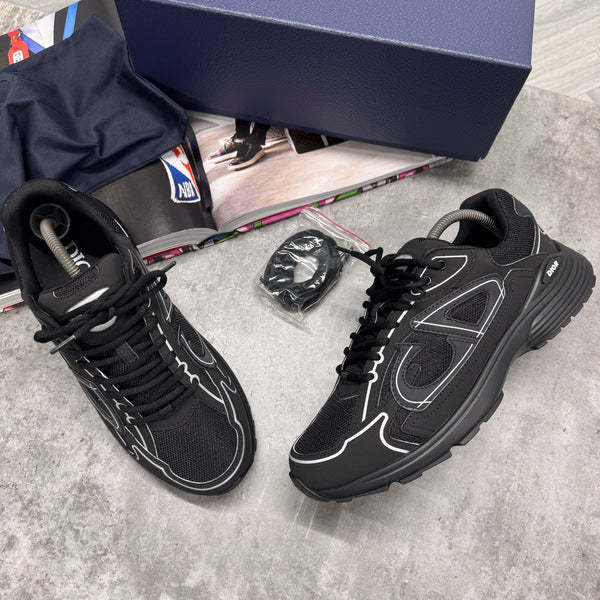 B30 TRAINER - BLACK