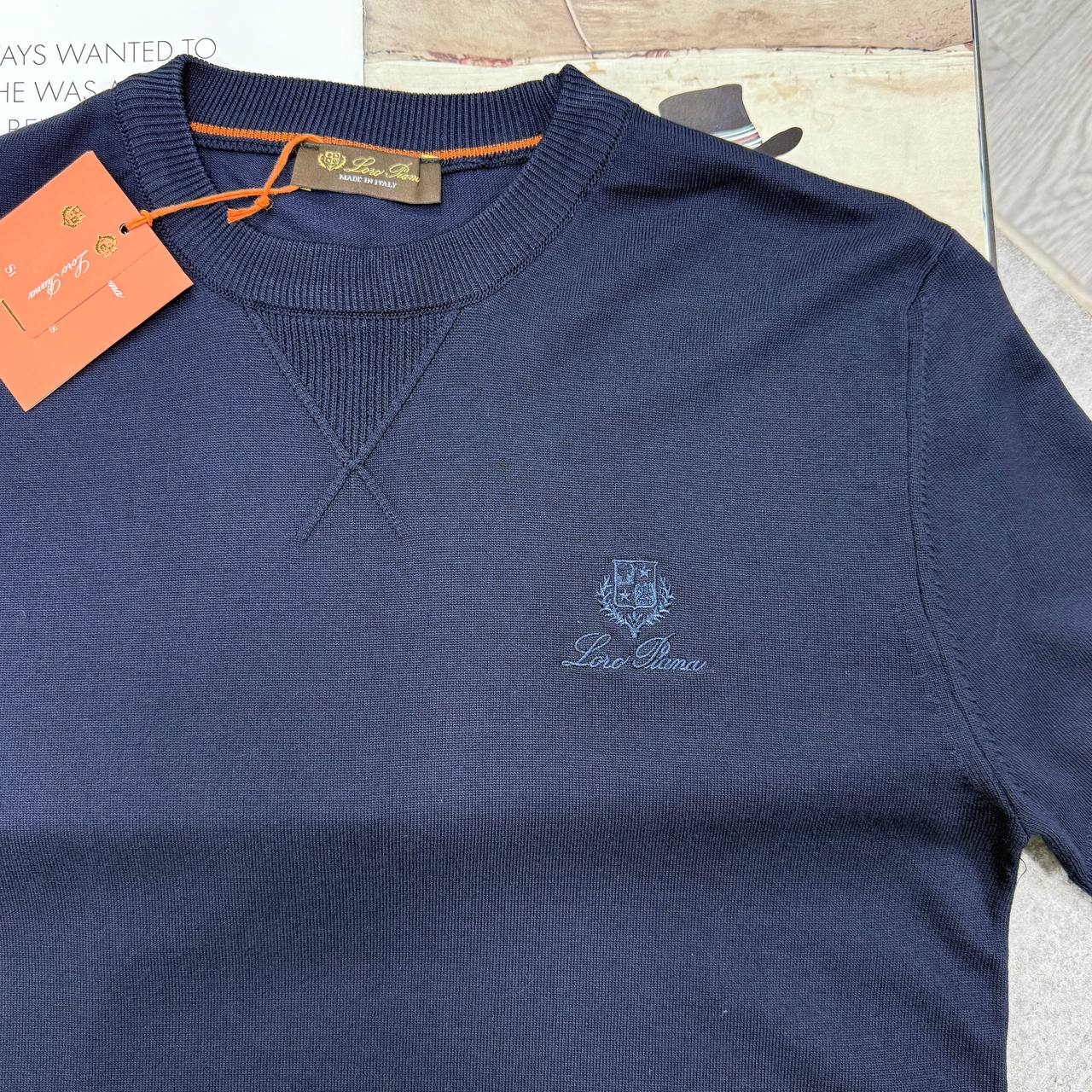 LORO KNIT V-NECK TSHIRT - NAVY