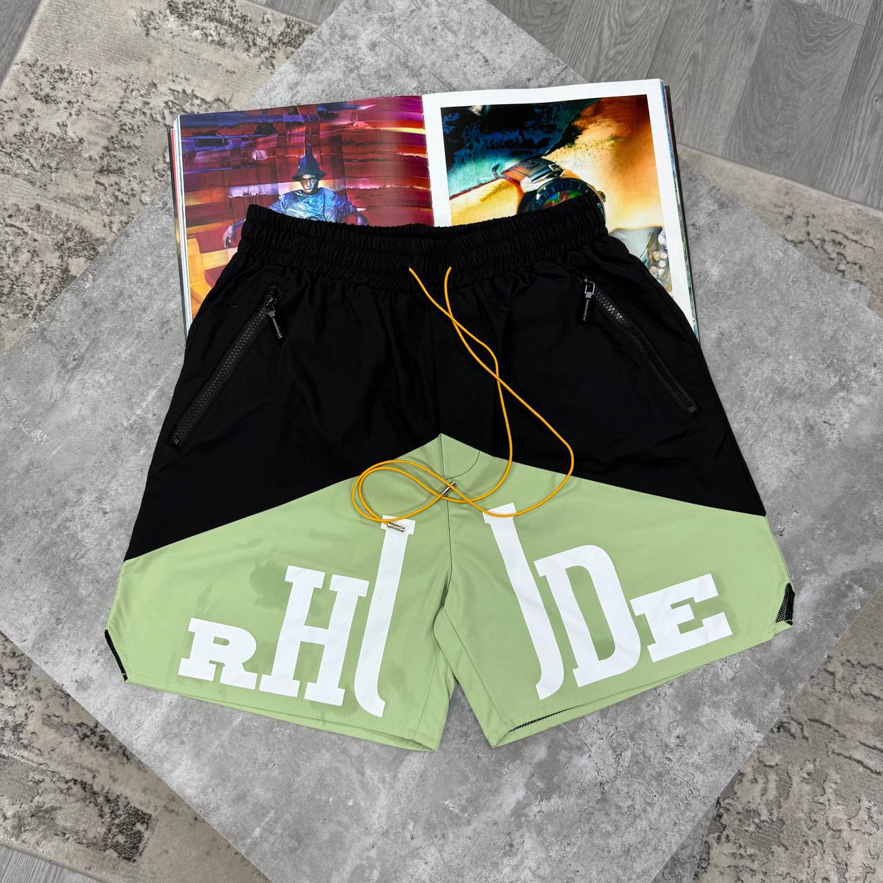 RHU DRAWSTRING SHORTS - BLACK / GREEN