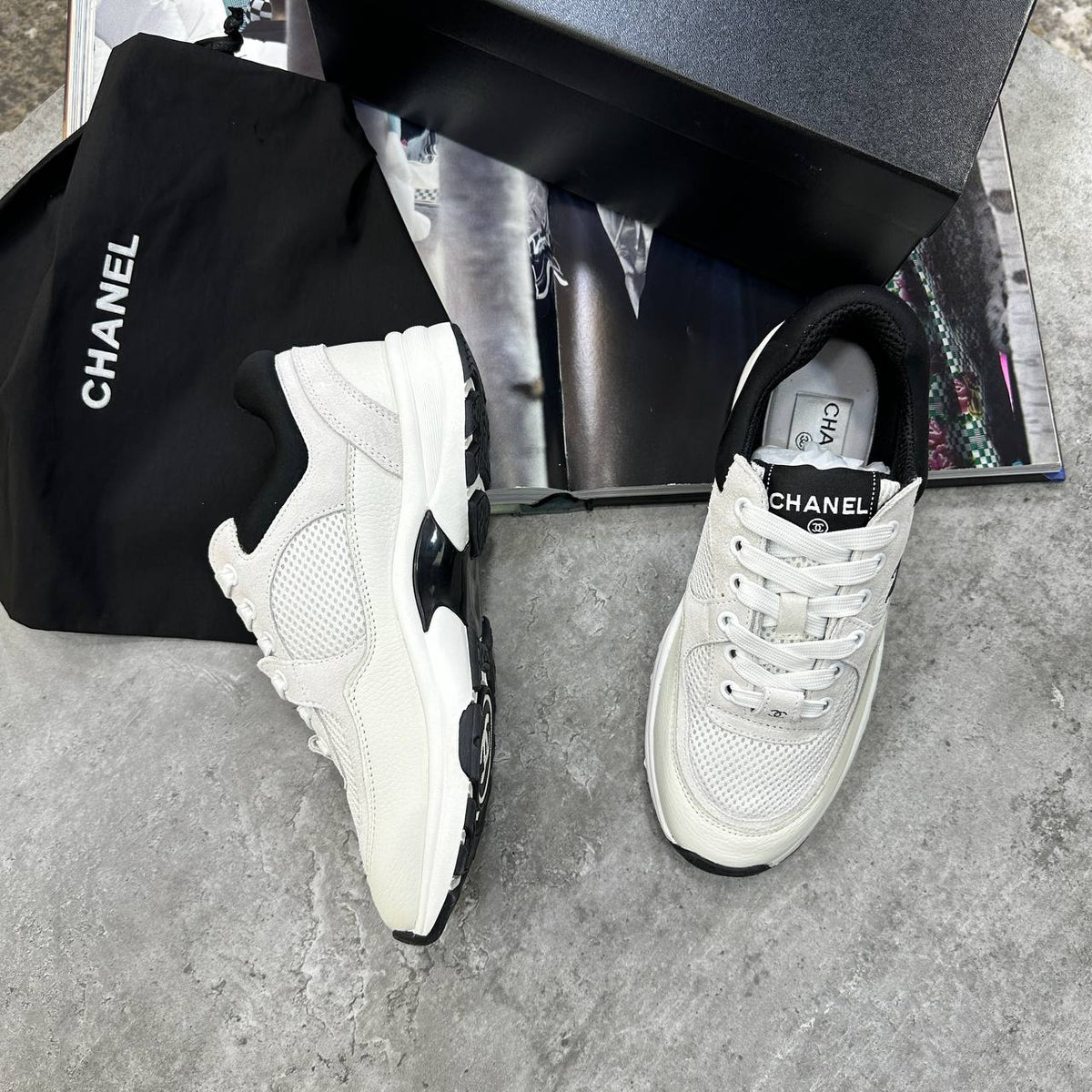 CHNL LEATHER TRAINERS - WHITE