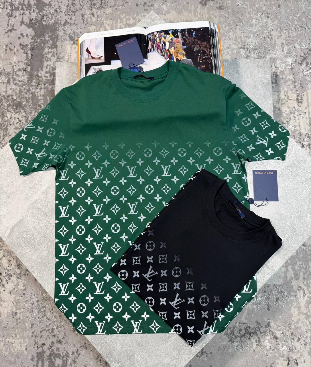LVE MONOGRAM GRADIENT TSHIRT - GREEN