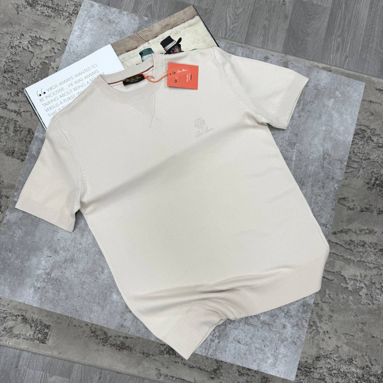 LORO KNIT V-NECK TSHIRT - BEIGE