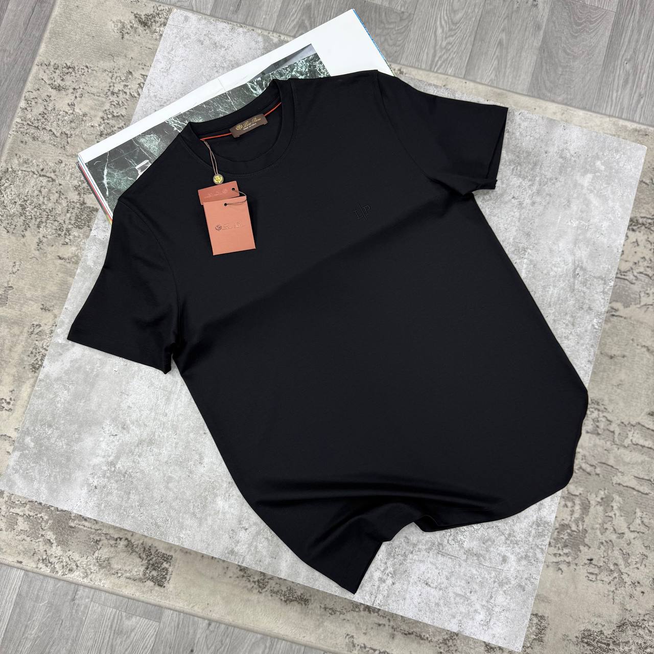 LORO CREWNECK TSHIRT - BLACK