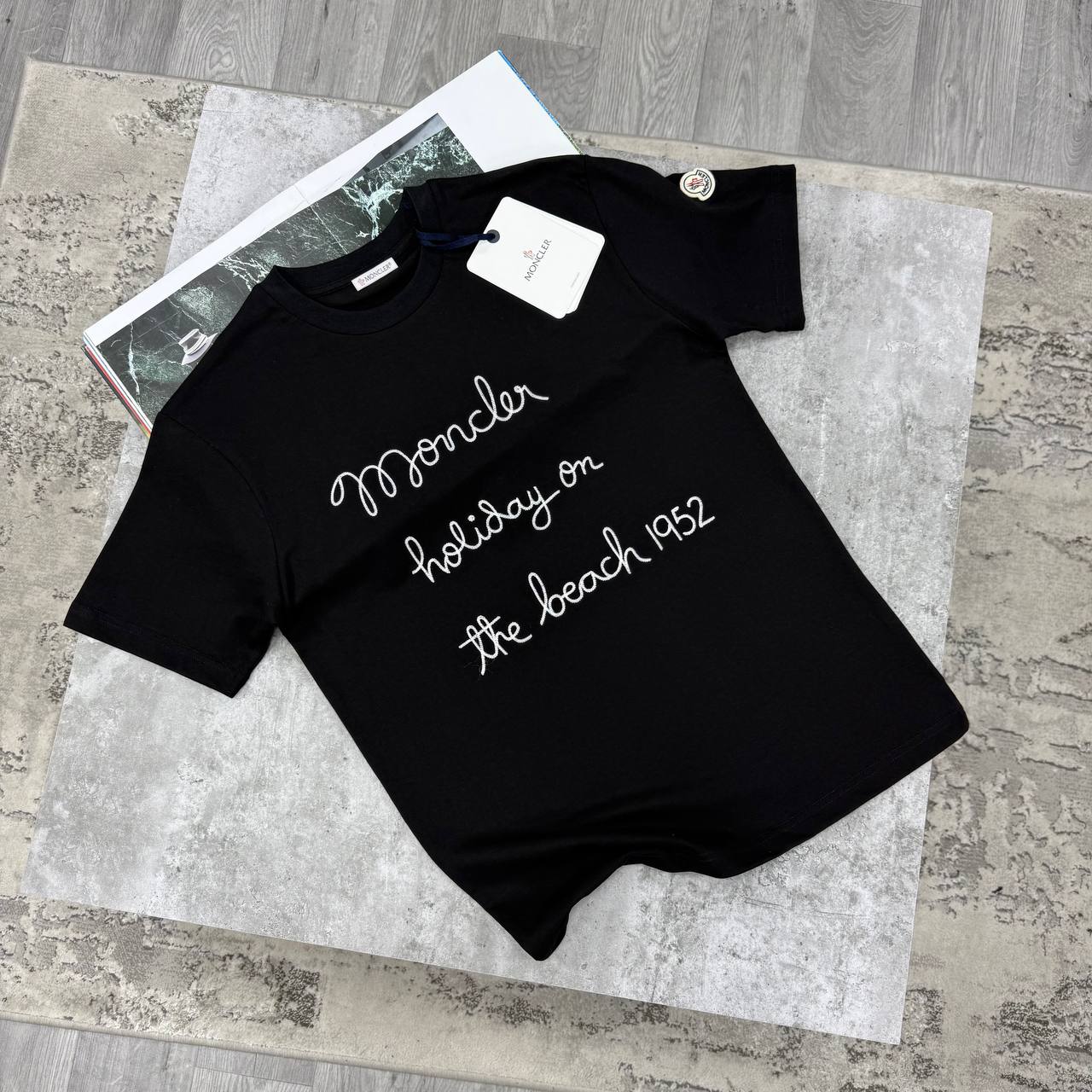 MNCLR CALLIGRAPHY TSHIRT - BLACK