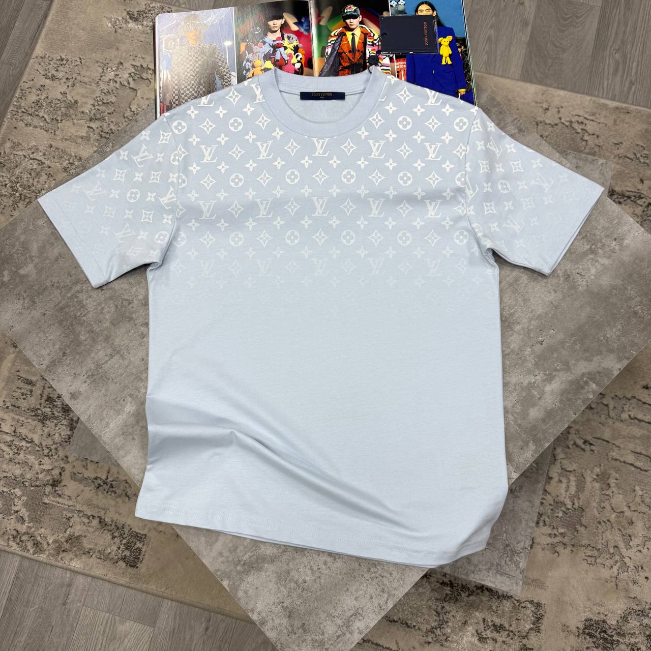 LVE MONOGRAM TSHIRT - SKY BLUE