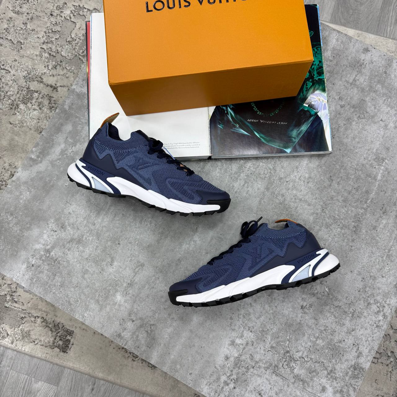 LVE TACTIC KNIT TRAINERS - NAVY