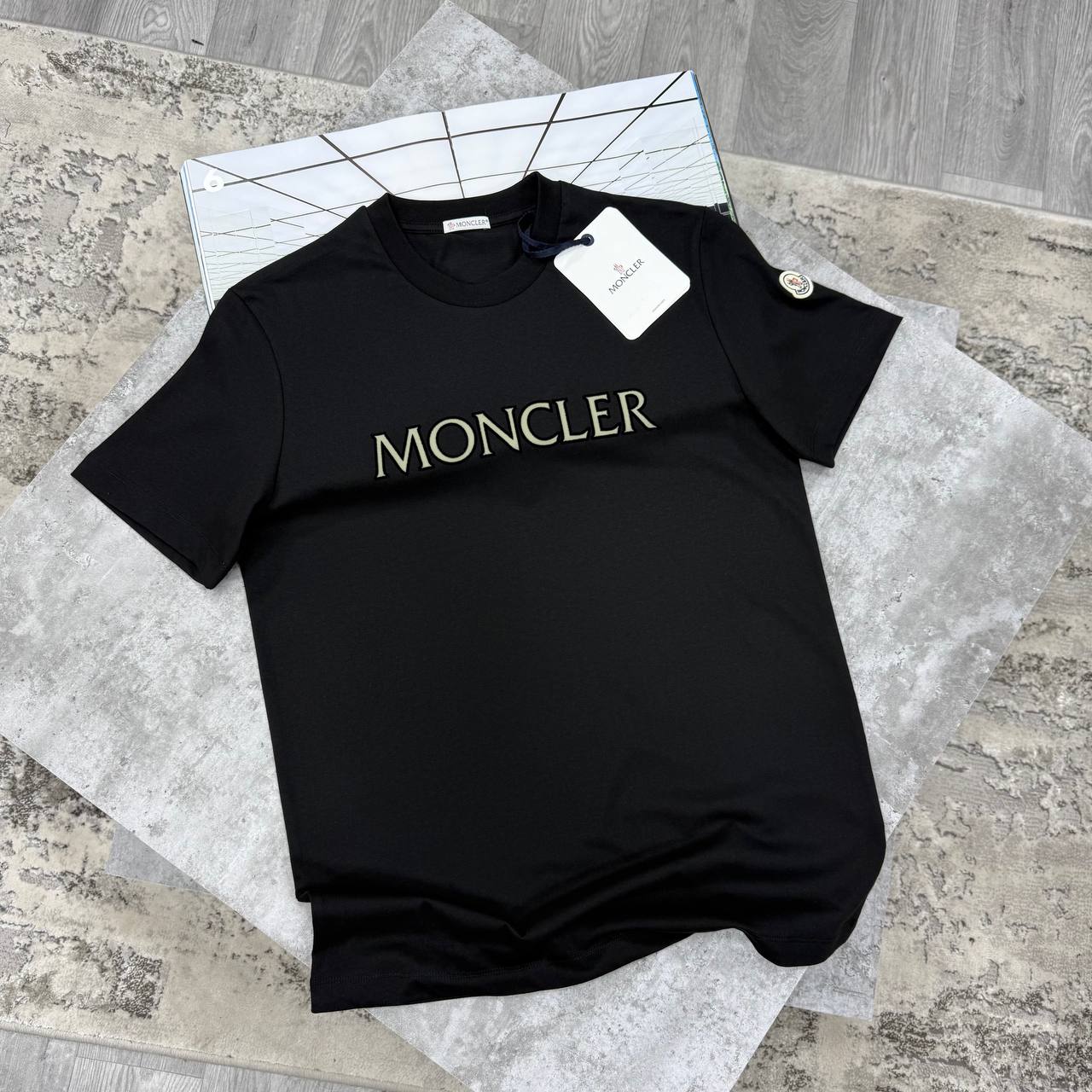 MNCLR TSHIRT - BLACK