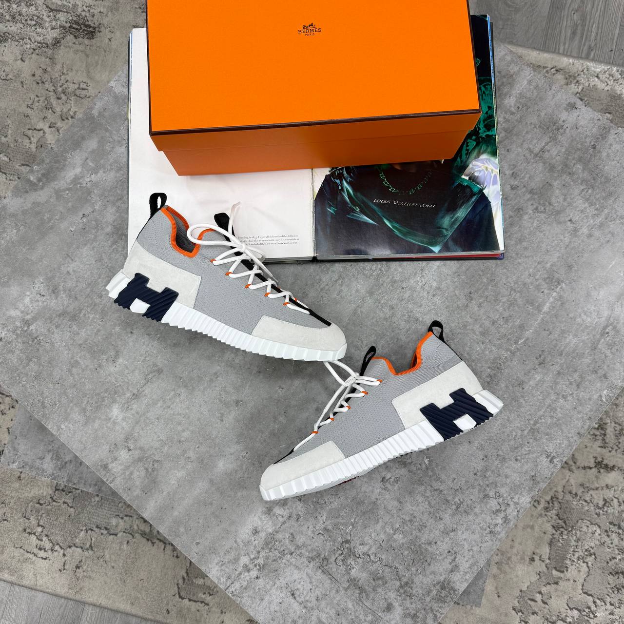 H TRAINER - GREY / WHITE