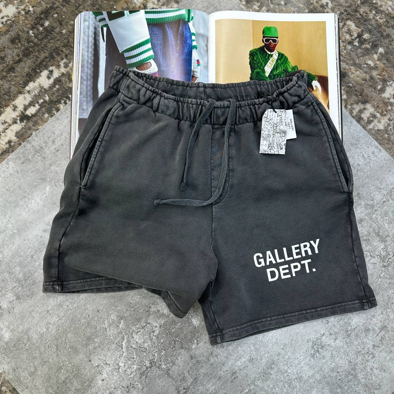 GD SHORTS - BLACK