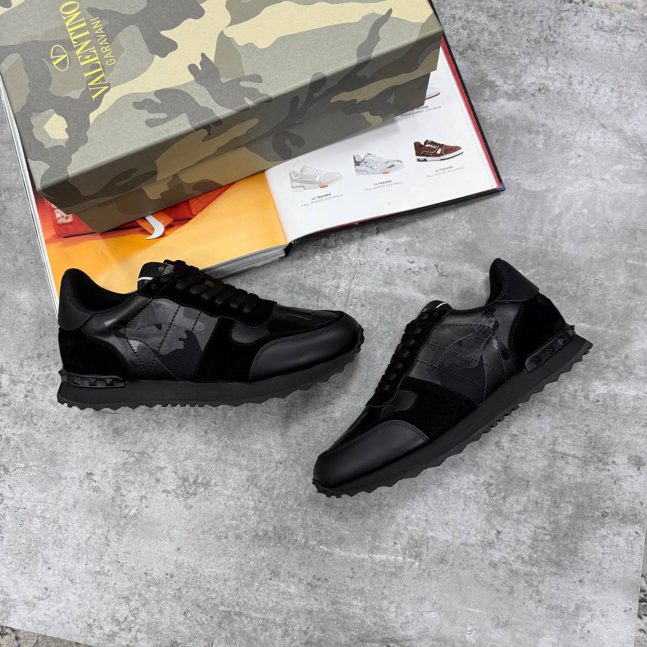 VLT TRAINERS - TRIPLE BLACK