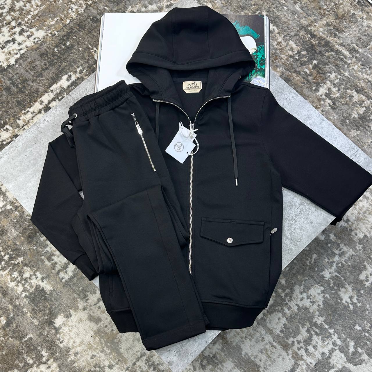 H TRACKSUIT - BLACK