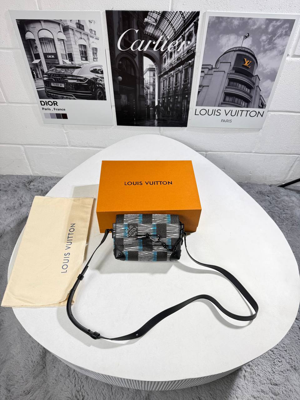 LVE MESSENGER BAG - BLUE/BLACK