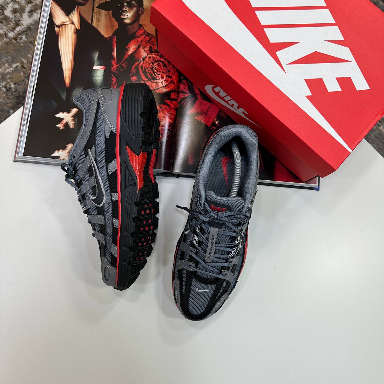 NI P-6000 TRAINERS - RED/BLACK/GREY
