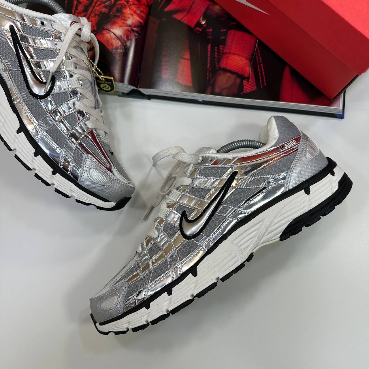 NI P-6000 TRAINERS - METALLIC SILVER
