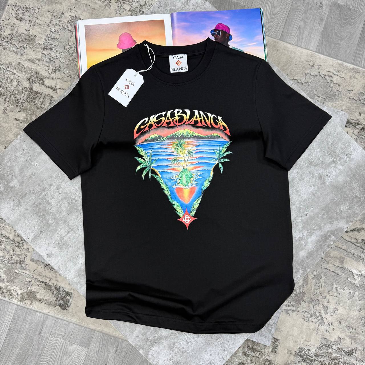 CB INNOCENCE TRIANGLE TSHIRT - BLACK