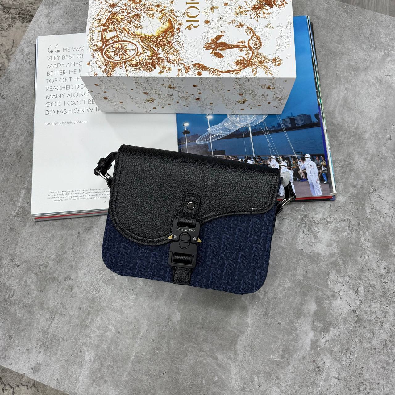 CD SADDLE MESSENGER BAG - NAVY