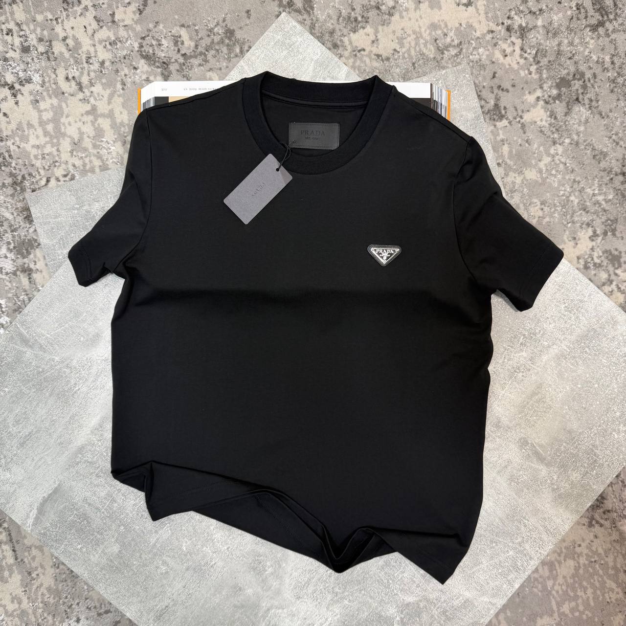 PDA SMALL BADGE TSHIRT - BLACK