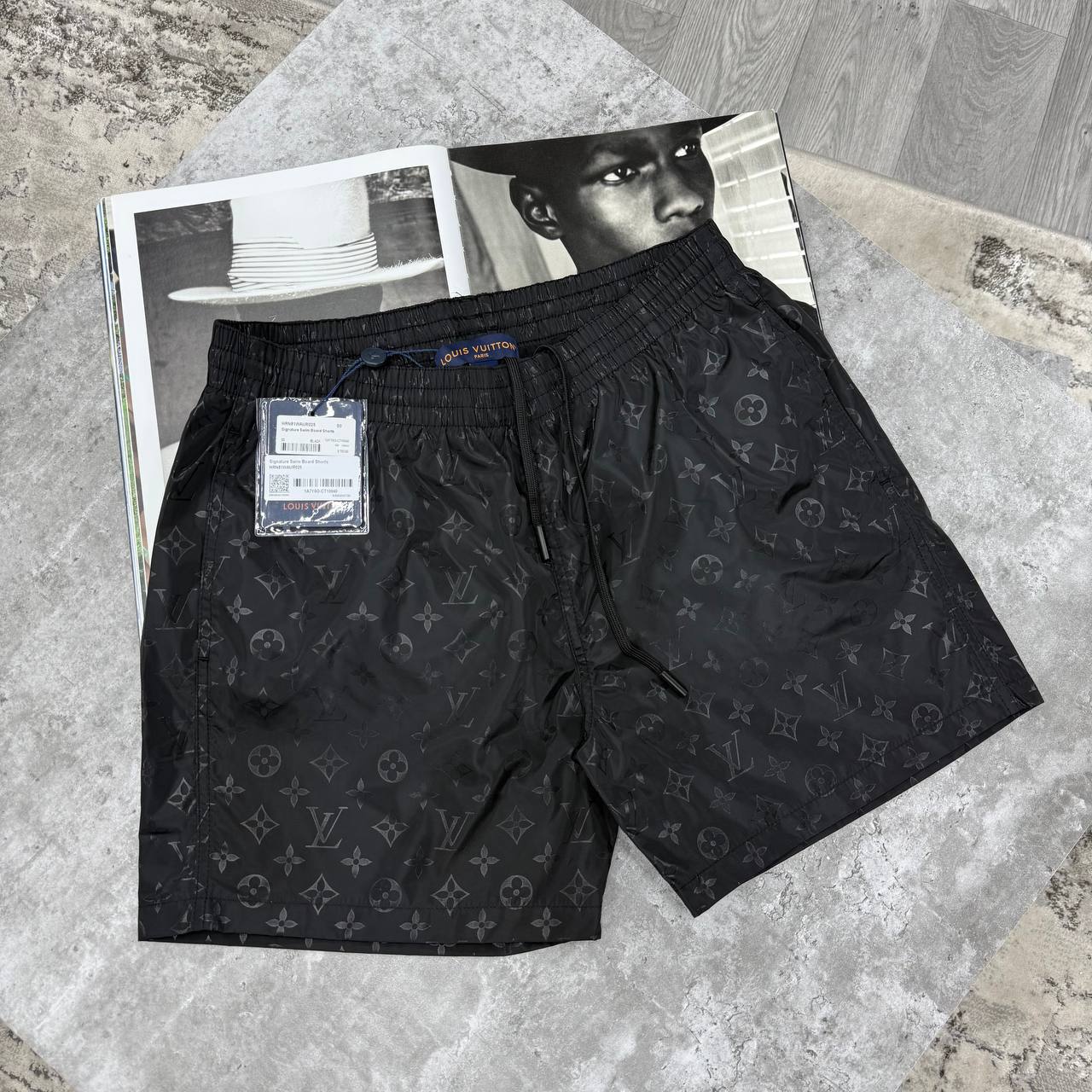 LVE SWIM SHORTS - BLACK