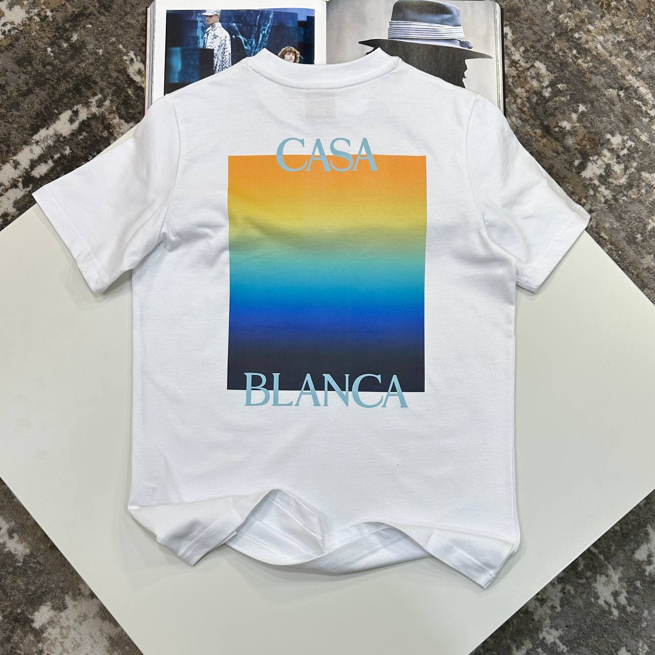 CB GRADIENT SQUARE TSHIRT - WHITE