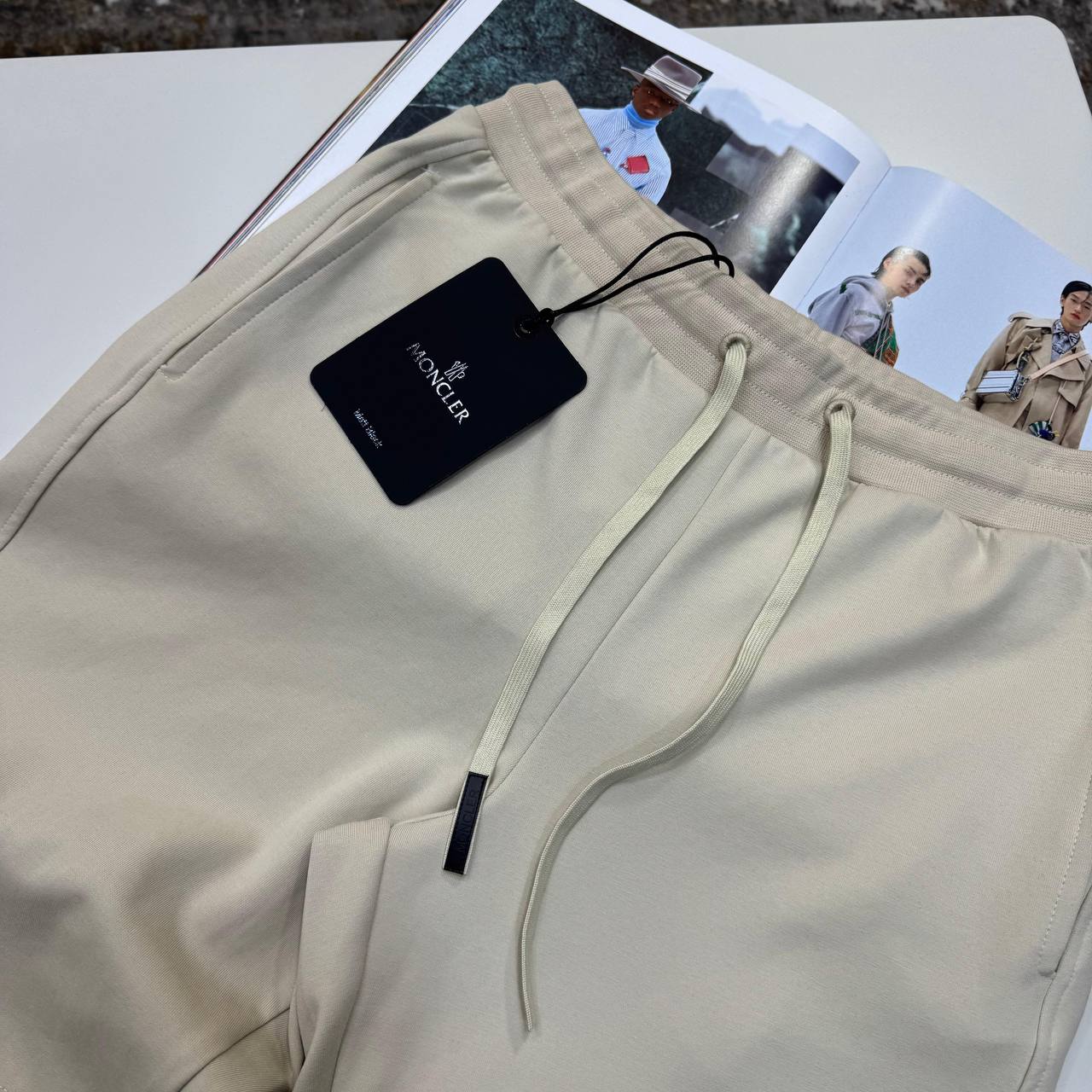 MNCLR DRAWSTRING SHORTS - BEIGE