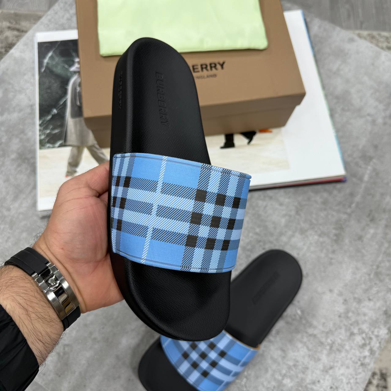 BBR CHECKED SLIDES - BLUE