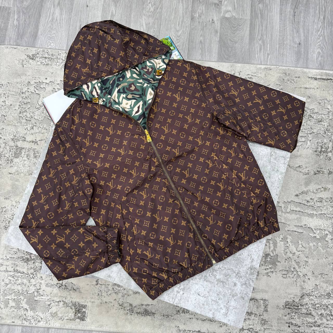 LVE REVERSIBLE WINDBREAKER JACKET - GREEN