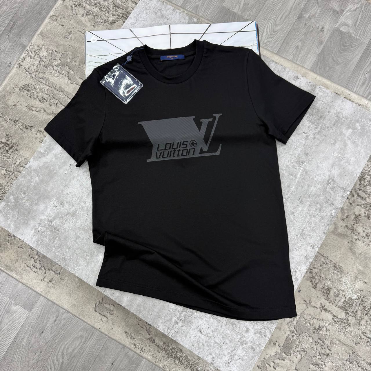 LVE PRINTED TSHIRT - BLACK