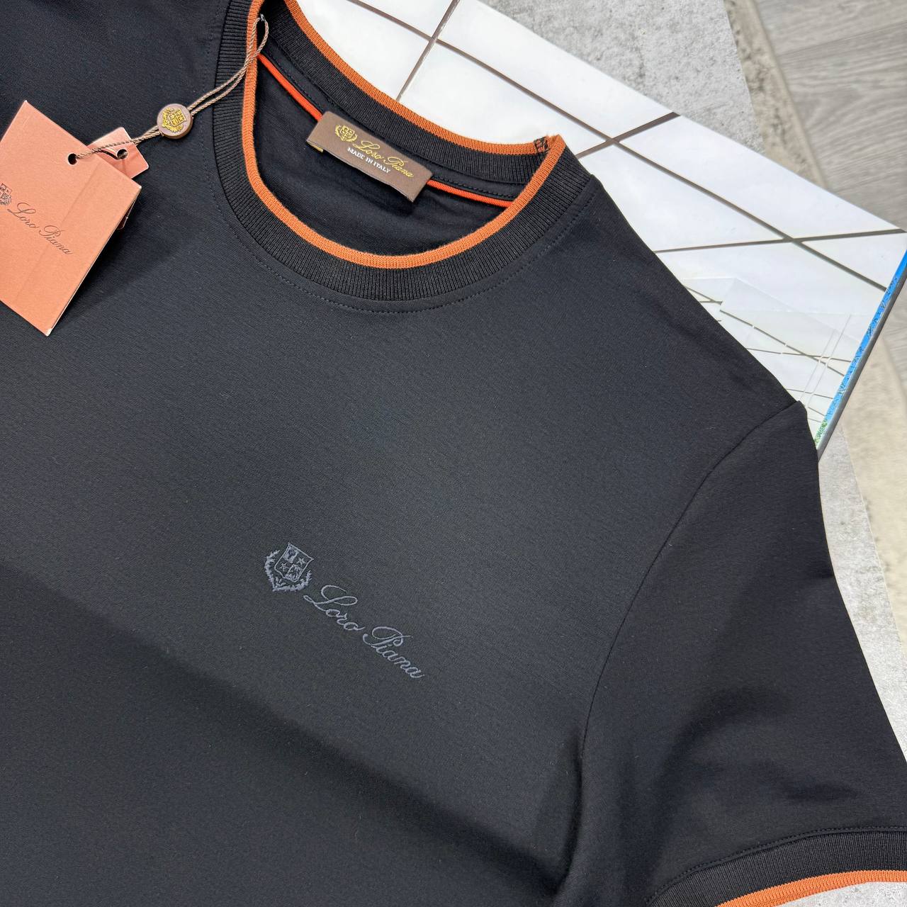 LORO TIPPED COLLAR TSHIRT - BLACK