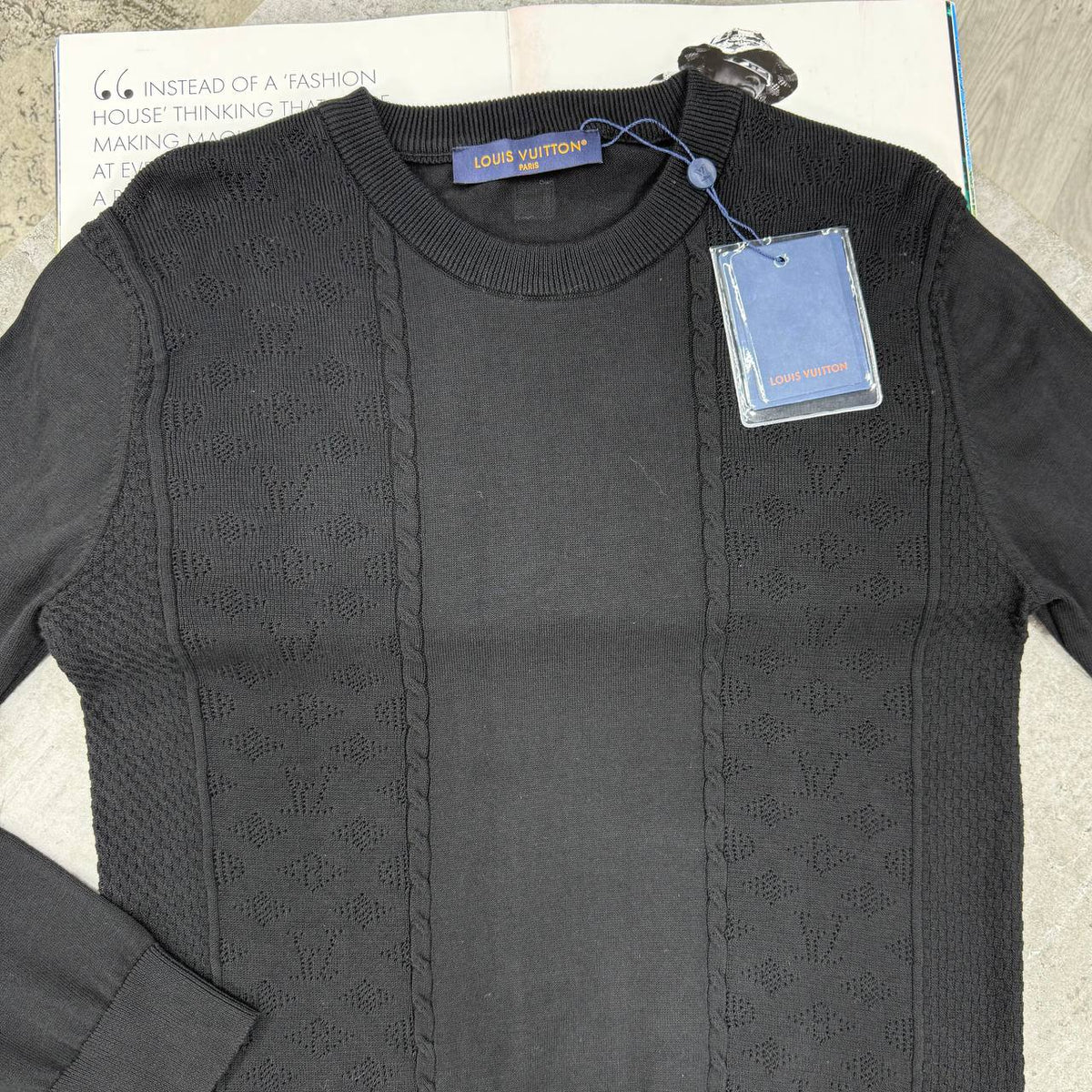 LVE KNITTED JUMPER - BLACK
