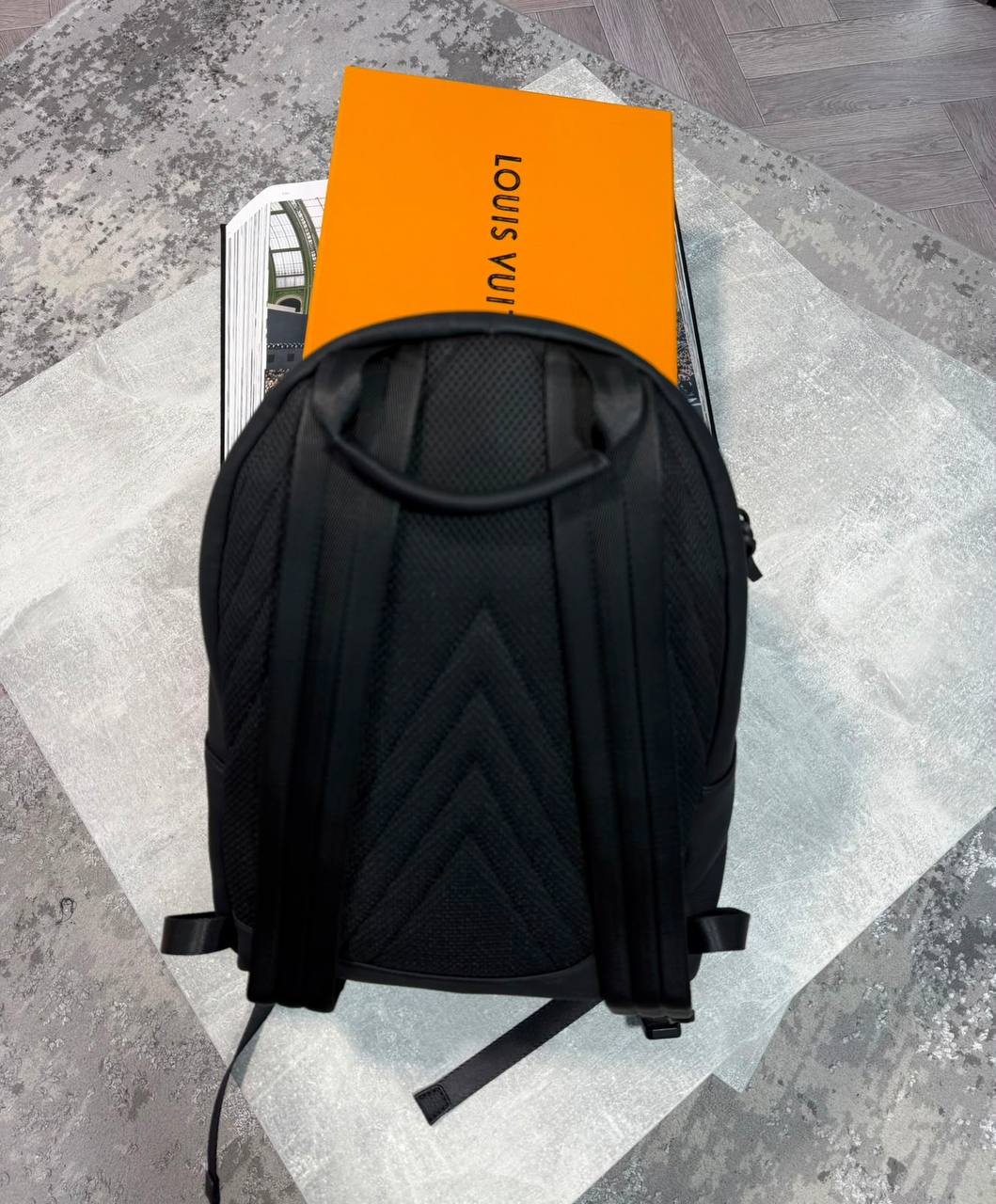LVE BACKPACK - BLACK