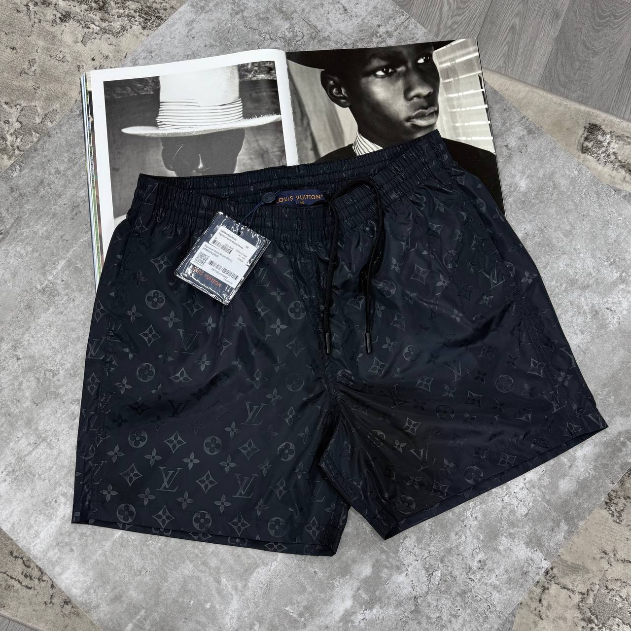 LVE SWIM SHORTS - NAVY